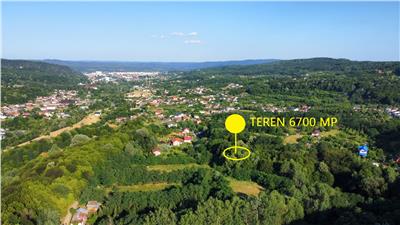 TEREN 6700 MP, INTRAVILAN LANGA PADURE