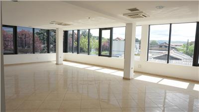 DE INCHIRIAT- SPATIU COMERCIAL 140 MP